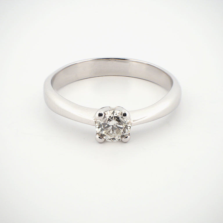 Anillo solitario con diamante