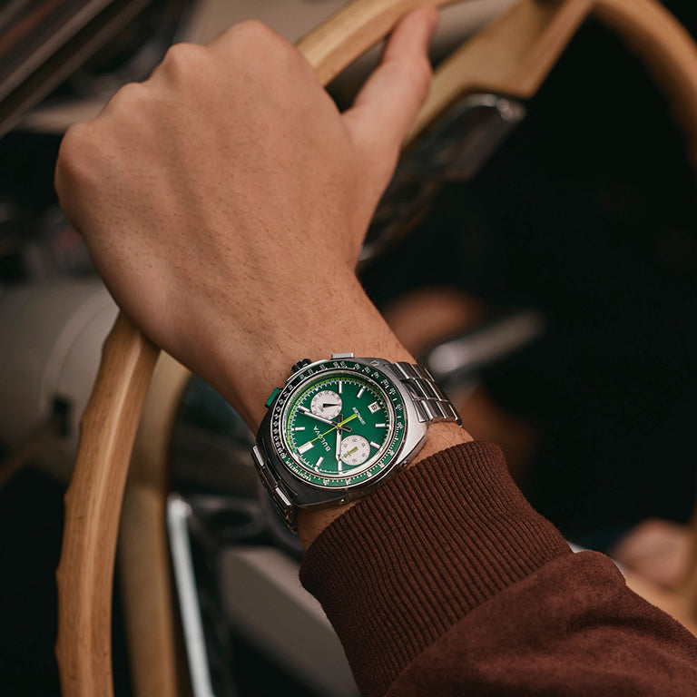 98B468 - Bulova Racer Chronograph