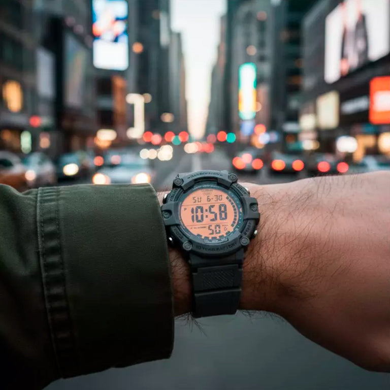 Casio Illuminator AE-1500WHC-1AV Naranja - vista 3