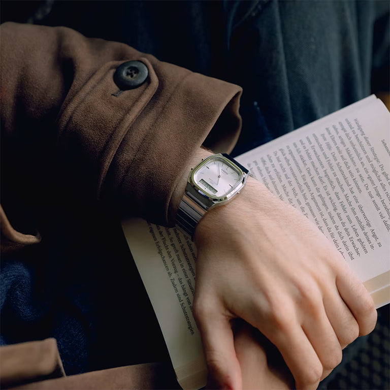 AQ-240E-7AEF - Casio Vintage - Edgy Collection - Plata