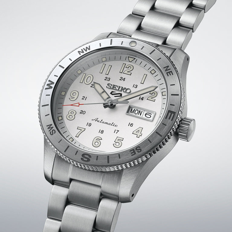 Seiko 5 Sports Field 41mm esfera blanca HDB007K1 - vista 2
