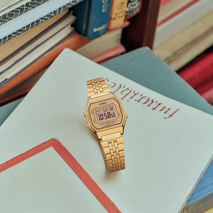 Casio Vintage Iconic LA680WEGA-9ER - vista 3